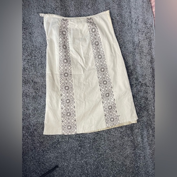 Tweeds linen rayon blend embroidered lined tan skirt women’s size 6 - Picture 9 of 15